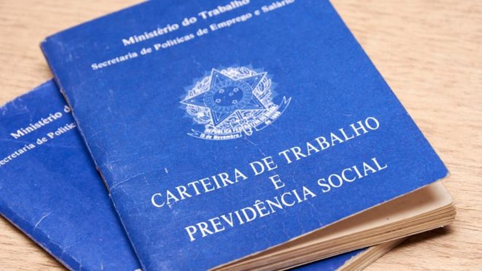 As mães demitidas durante a pandemia: 'Tentei conciliar trabalho com meu bebê, mas perdi o emprego'